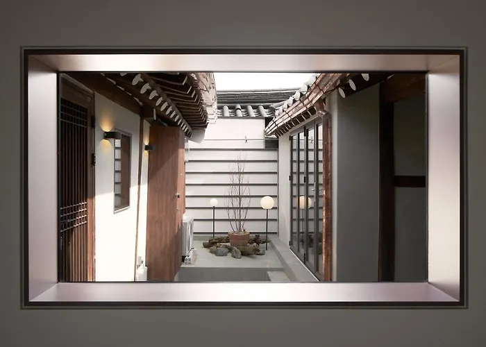 Luxury Hanok Elegance Villa *