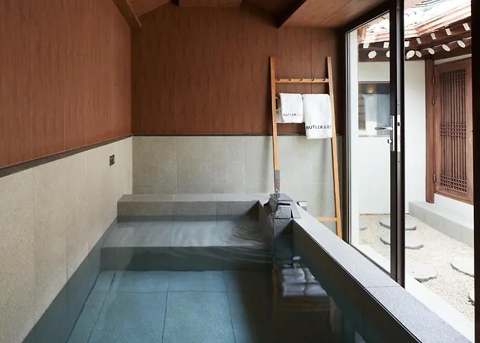 Luxury Hanok Elegance Villa